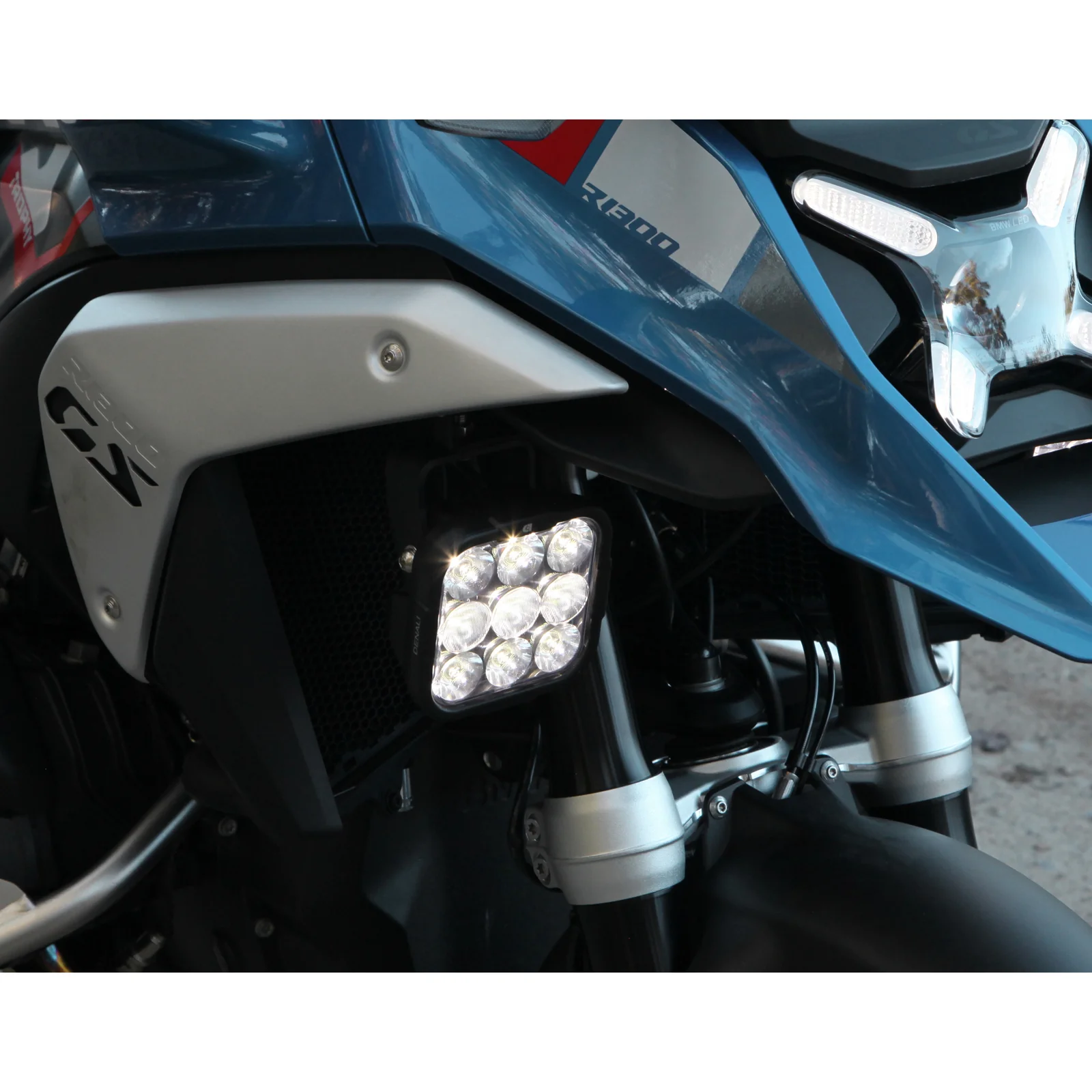 Denali DL9 Driving Light - DataDim Technology, 9-LED, Elliptical Hybrid Beam - Image 2
