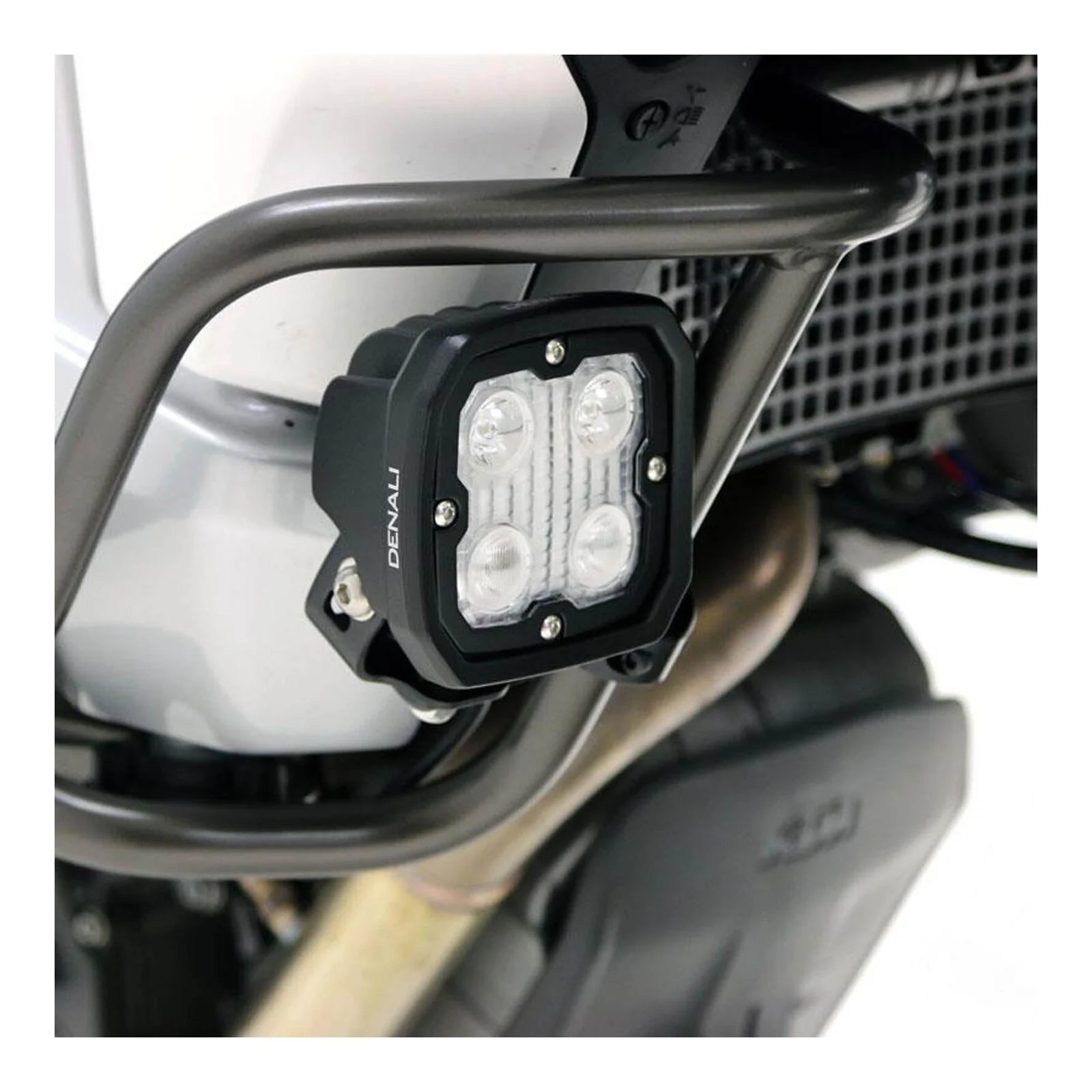 Denali Engine Guard / Crashbar Light Mount / 21-29mm Diametre Tubes - Black - Image 3