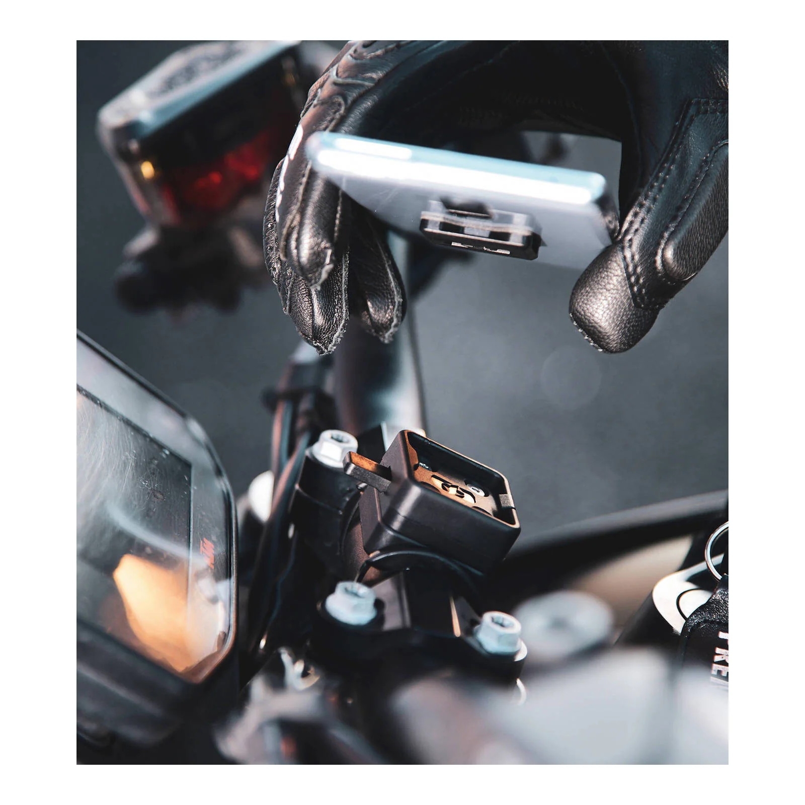 Oxford Cliqr Motorcycle Cable Tie Mount - Image 3
