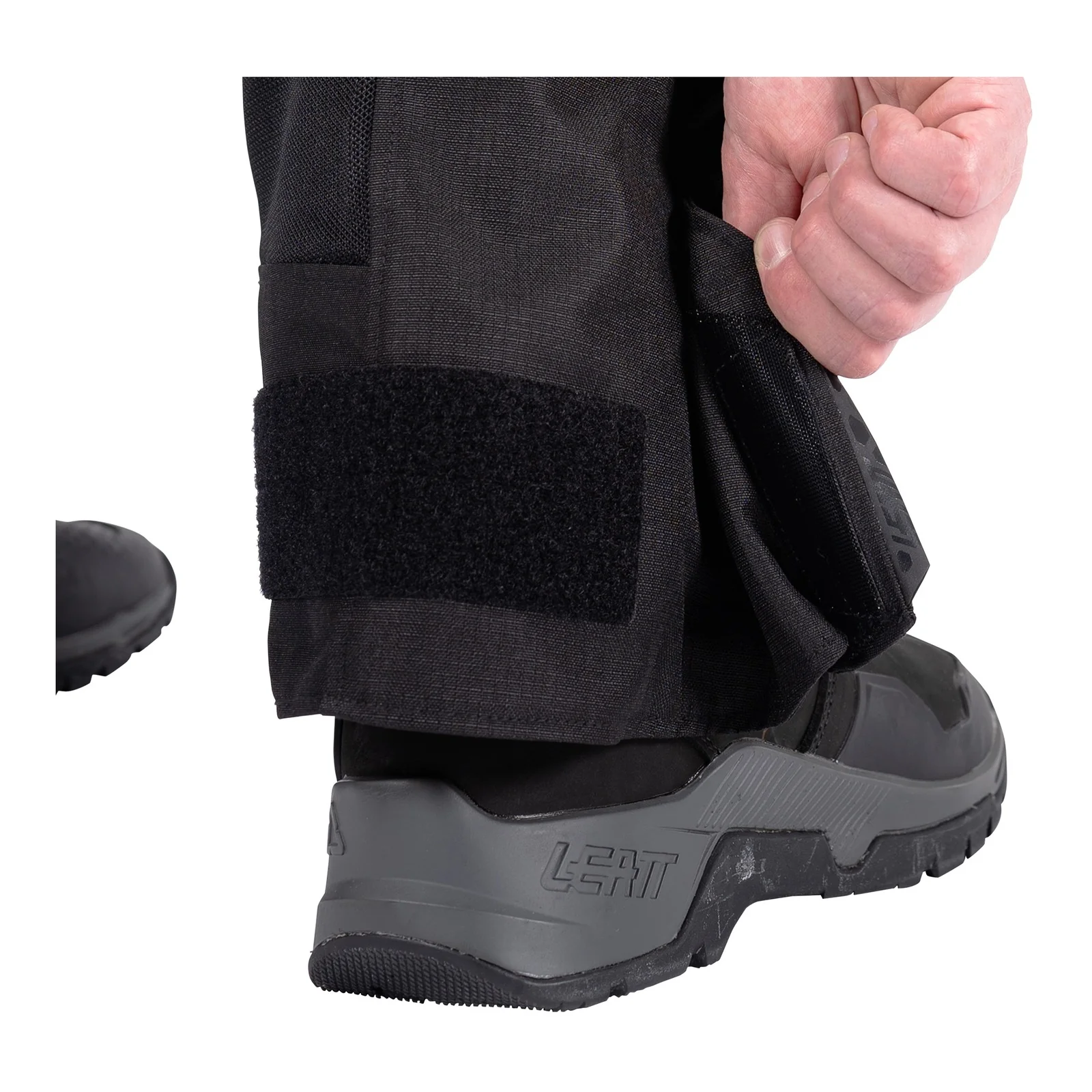 Leatt 5.5 ADV FlowTour Pant - Stealth - Image 7