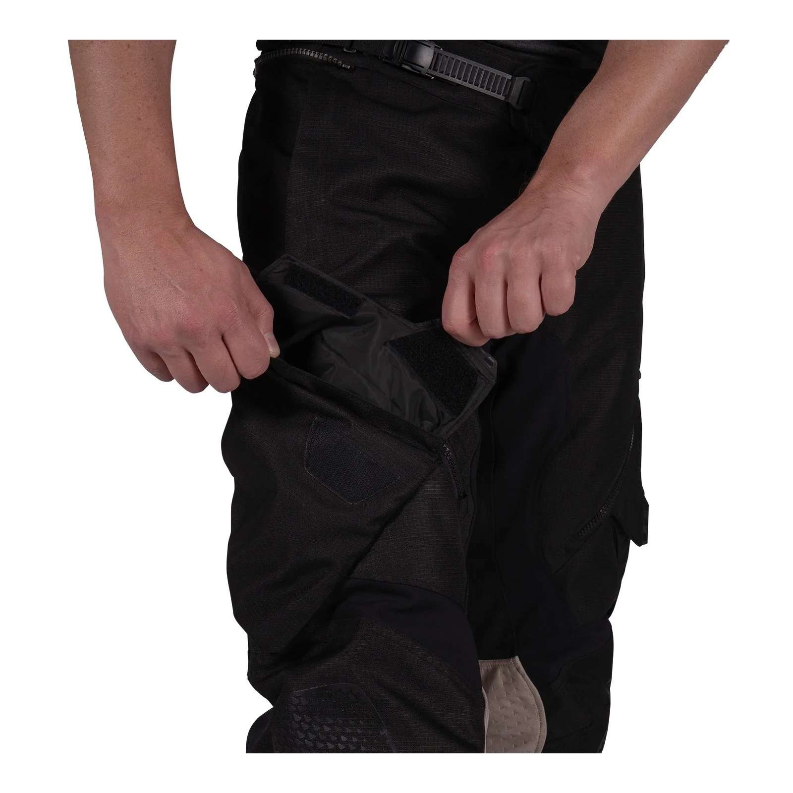 Leatt 5.5 ADV FlowTour Pant (Short) - Stealth - Image 7