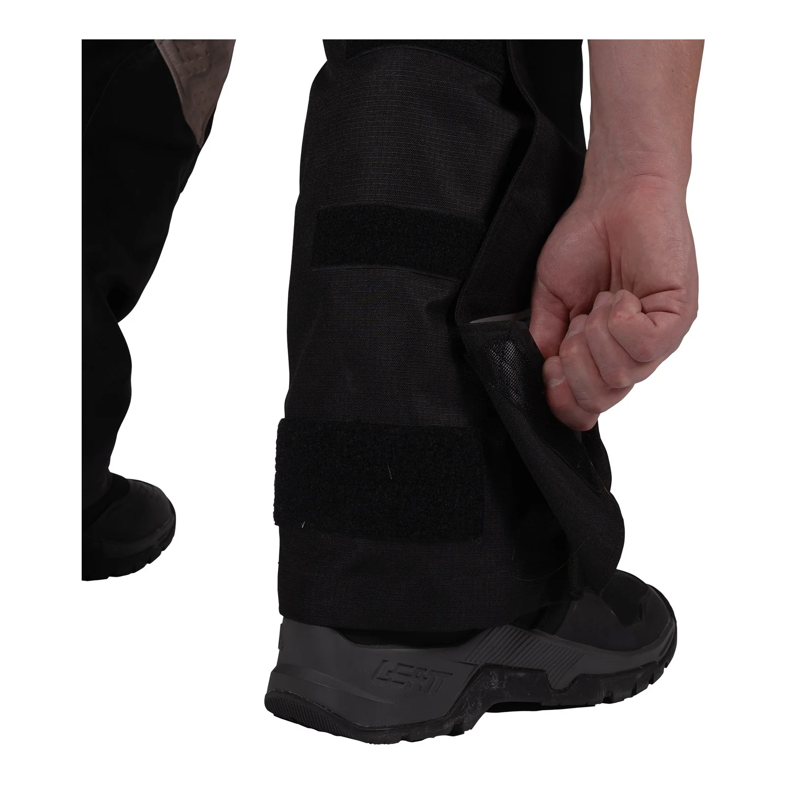 Leatt 5.5 ADV FlowTour Pant (Short) - Stealth - Image 8